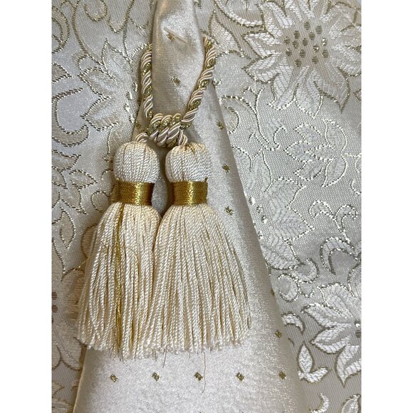 Christmas Holiday White Gold Formal Flower Brocade Table Linen Set Placemats NWT - Picture 4 of 9